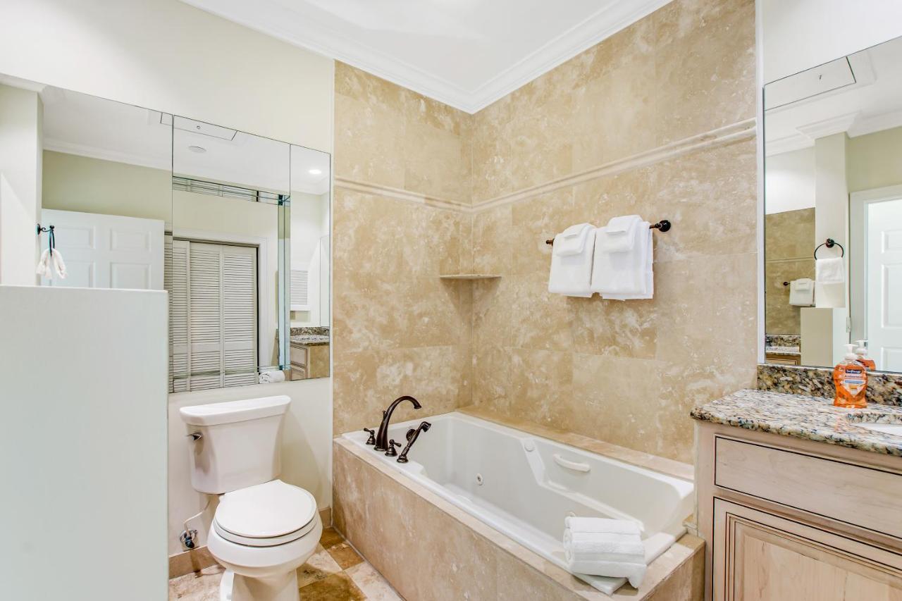 King & Prince Villa 458 East End Екстер'єр фото